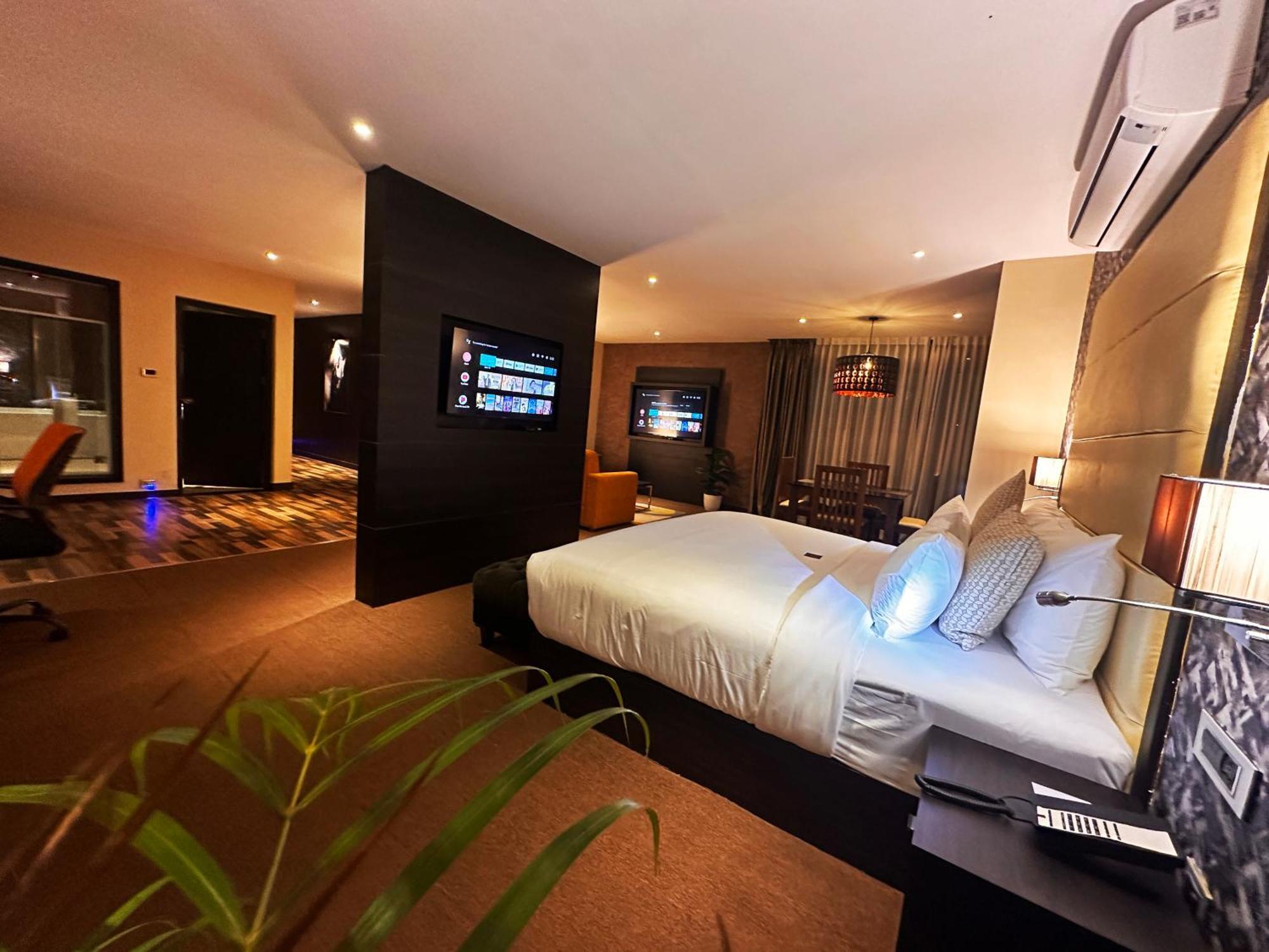 Viceroy Luxury Mountain Resort And Spa Munnar Exterior photo